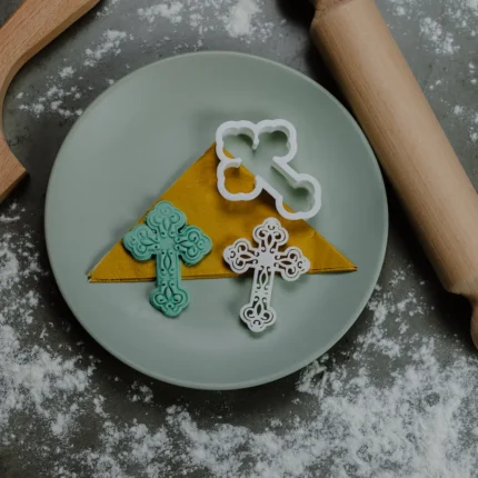 Ukrasni krst modlica