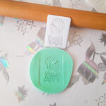 Devojka sa čipkom modla